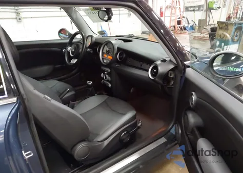 2009 Mini Cooper from USA, damaged, VIN WMWMF335X9TU75317